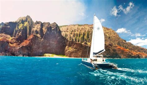 Kauai's Best Na Pali Coast Boat Tours in - Hawaii's Best 2021