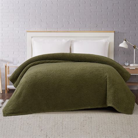 Pem America Brooklyn Loom Marshmallow Fullqueen Blanket In Olive Green