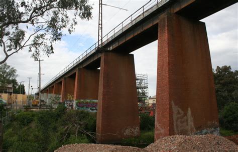 West side of the current Merri Creek bridge - Wongm's Rail Gallery