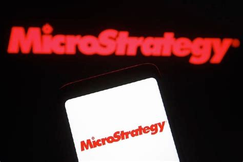 Wall Street Vs ChatGPT 4o 1 Year Price Targets For Microstrategy