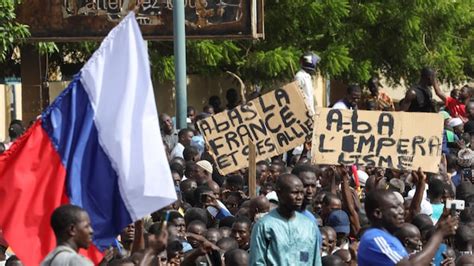 Coup dÉtat au Niger lAfrique de lOuest décide un blocus économique