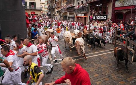 Pamplona Corsa Dei Tori Per La Festa Di San Firmino FOTO Sky TG24