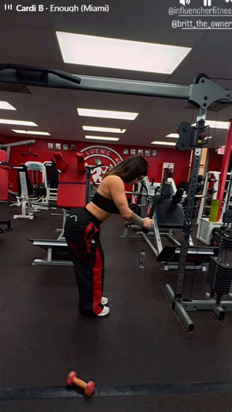 Lucas Giolito's girlfriend Madalana vibes to Cardi B in latest gym session