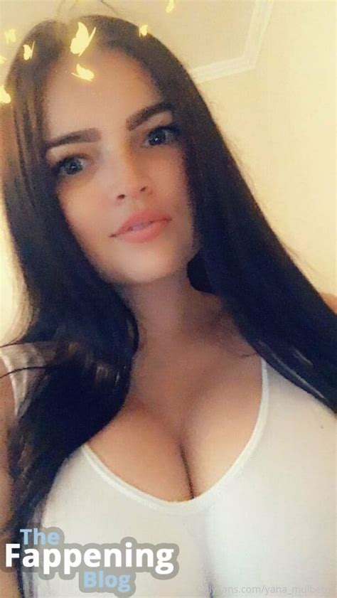 Yanamulberry Nude Leaks Photo 37 TheFappening