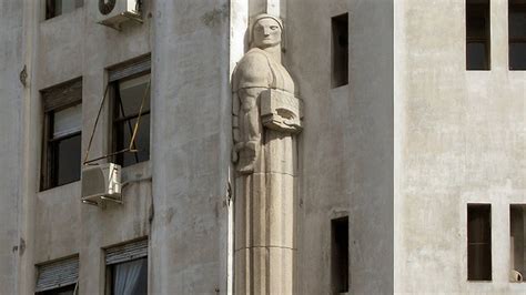 La Historia Del Desconocido “monumento A La Coima” único En El Mundo Y En Plena 9 De Julio