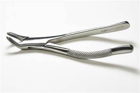 DENTAL FORCEPS CRYER 151 LOWER INCISORS CANINES PREMOLARS ROOTS CRYER