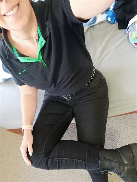 Just A Quick Before Work Selfie Rcougarsandmilfssfw