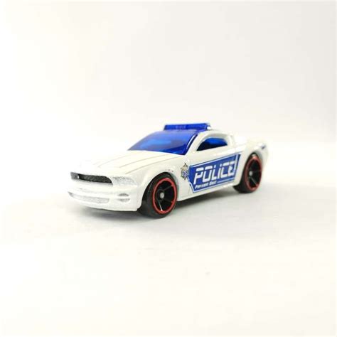 Jual HADIAH ANAK Hot Wheels Loose Hotwheels Ford Mustang GT Concept Gift Pack Police Pursuit