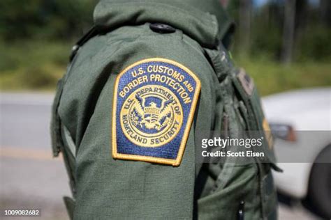 Border Patrol Uniform Photos and Premium High Res Pictures - Getty Images