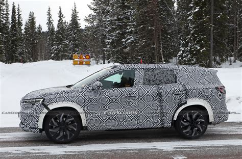 2024 Renault Espace Spied One Final Time Before March 28 Unveiling ...