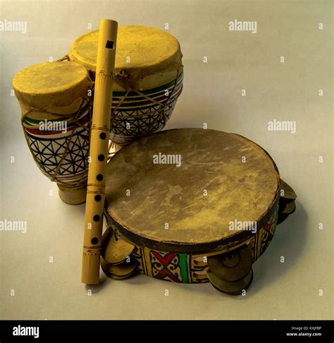 Aboriginal instruments hi-res stock photography and images - Alamy