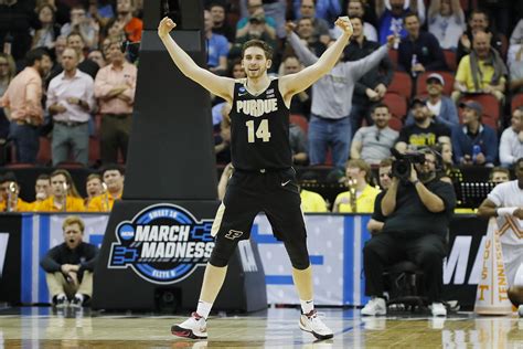 Ryan Cline's weird jumper makes him a March Madness legend.