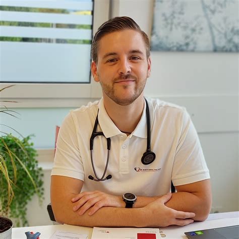 Priv Doz Dr Moritz Mirna PhD FESC Kardiologe In 5020 Salzburg