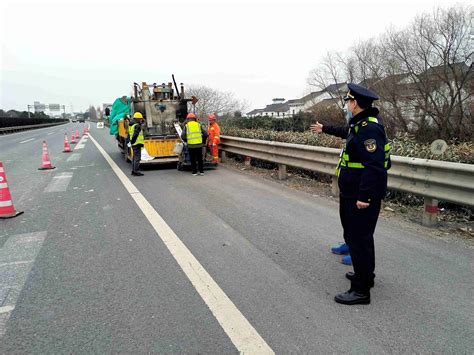 市交通执法队高速公路一大队多措并举做好高速公路施工安全监管