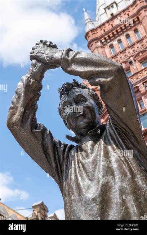 Brian Clough Statue In Nottingham City Nottinghamshire England Uk