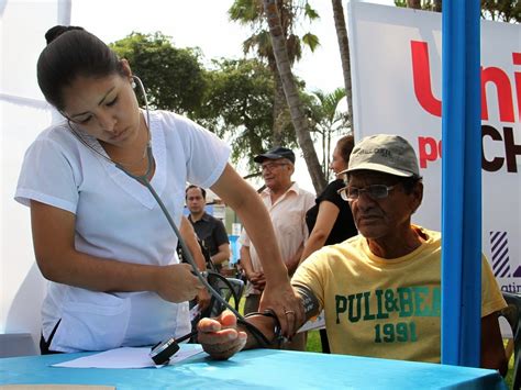 Mas De Vecinos Fueron Atendidos En Campa A De Salud Gratuita En