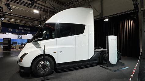 First Look At Tesla Semi At Iaa Transportation Trade Show Cars