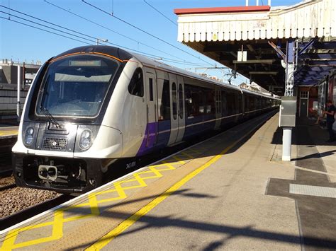 Tfl Rail 345008 Romford Tfl Rail Class 345 345008 Depar Flickr