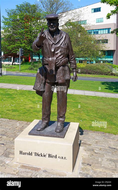 Statue of Harold Dickie Bird OBE, retired cricket umpire, Barnsley ...