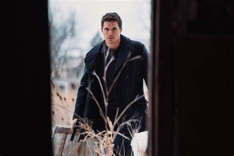 Simulant Star Robbie Amell Talks New Sci Fi Film