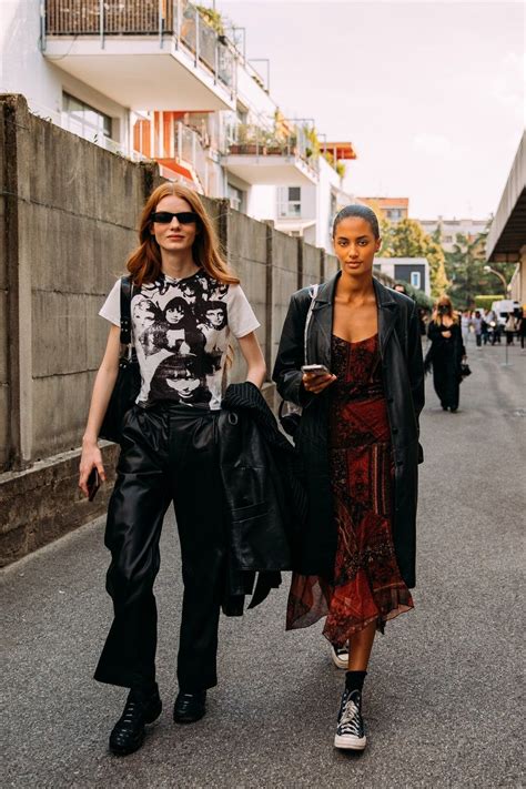 The Best Street Style At Milan Fashion Week Spring 2022 Artofit