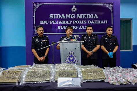 Pegawai Khidmat Pelanggan Ditahan Bersama Kg Ganja