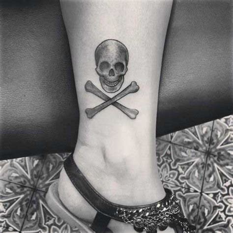 25 Most Amazing Skull Tattoo Designs for Men and Women