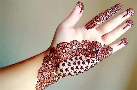 Stupifying Front Hand Arabic Mehndi Design Front Hand Arabic Mehndi