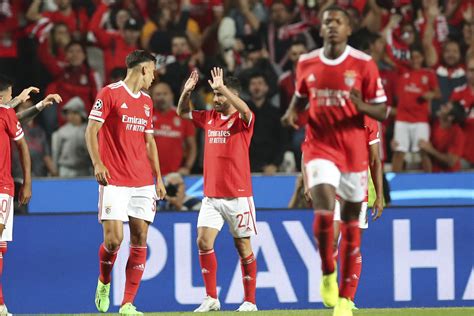 A Paix O O Futebol Viseu Liga Dos Campe Es Benfica Maccabi Haifa