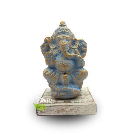 Round Ganesh Statue With Base Daun Gift