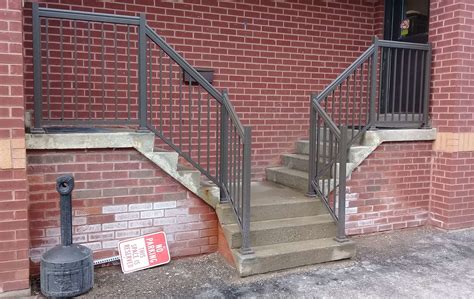 Cambridge On Aluminum Railings And Column Systems Waterloo Railings