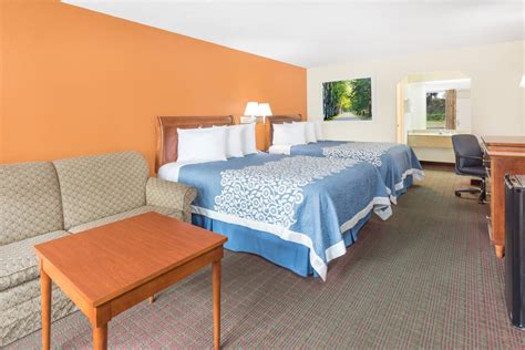 Days Inn by Wyndham Orangeburg South | Orangeburg, SC Hotels