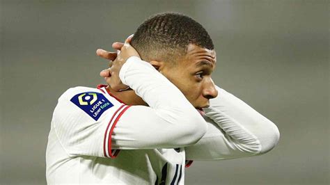 Caso Mbappé rinnovo da 300 milioni il PSG trema Al Khelaifi