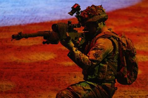 British Army soldier with L115A3 sniper rifle (1024 x 683) : r/MilitaryPorn