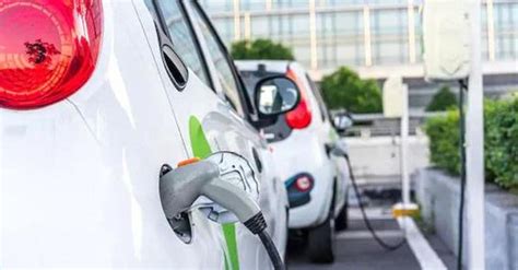 Auto Elettriche Ecobonus Di Milioni Esaurito In Meno Di Due Giorni