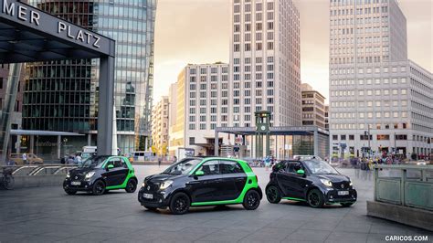 Smart ForFour Electric Drive | 2017MY and ForTwo Lineup