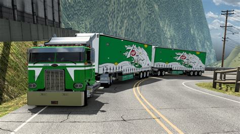 Conduciendo Por Rutas Super Extremas Con Peterbilt Con Doble