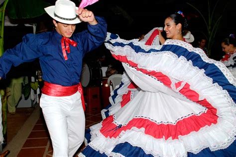 Traje T Pico De Costa Rica