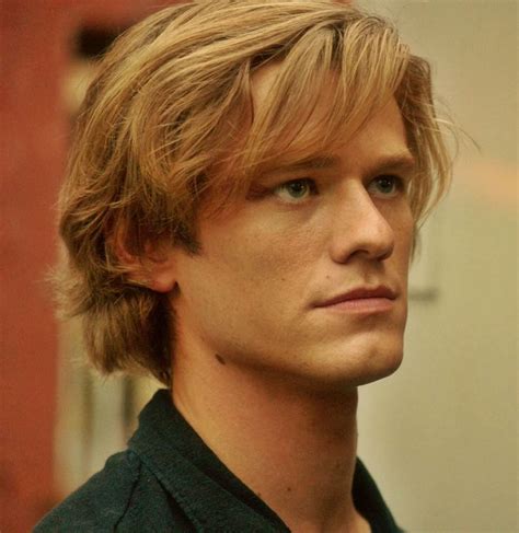 Angus Macgyver Macgyver Lucas Till Macgyver Blonde Guys Men