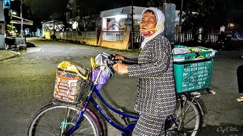 Kaget Mau Diborong Semua Nenek Ini Sampai Menangis Puluhan Kilo Naik