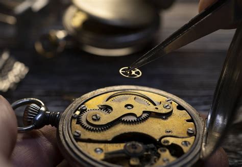 Les défis de la réparation des montres anciennes et de collection