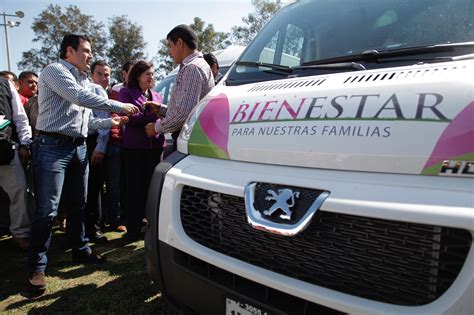 Entrega Gobernador De Jalisco Patrullas A Municipios Lim Trofes Con