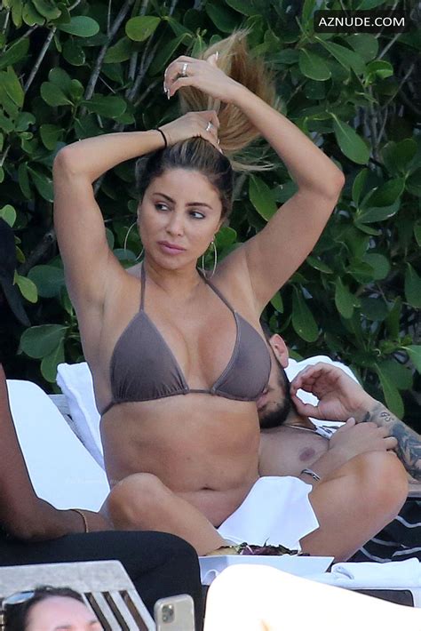 Larsa Pippen Sexy Relaxes By The Pool Showing Off Her Hot Bikini Body