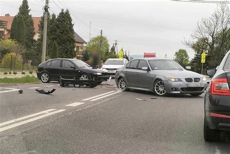 Wypadek Na Drodze Krajowej Numer 74 W Radlinie Zderzyły Się Dwa Samochody Osobowe Echo Dnia