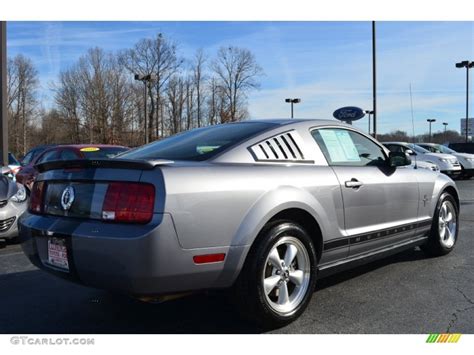 2007 Tungsten Grey Metallic Ford Mustang V6 Premium Coupe 89518401