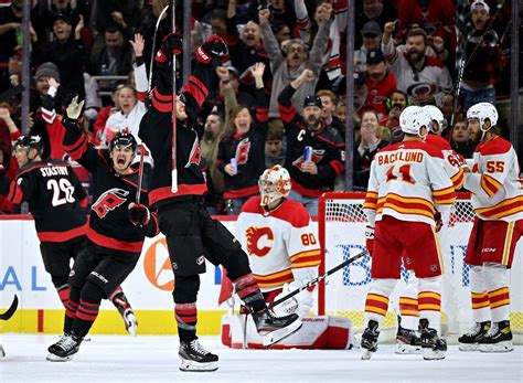 Calgary Flames Vs Carolina Hurricanes Projected Lineups Nhl Starting