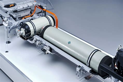 BMW Group reaffirms commitment to hydrogen fuel cell technology