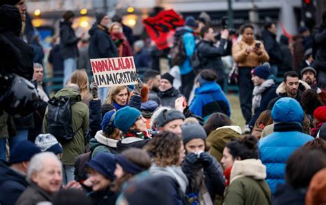 Dezenas De Milhares De Pessoas Manifestaram Por Toda A Fran A Contra