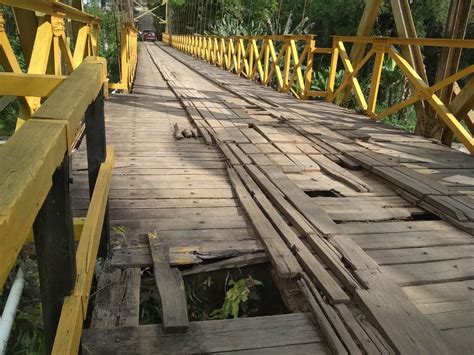 Jembatan Kayu Desa Selerong Rusak Ancam Keselamatan Warga Gerbang Kaltim