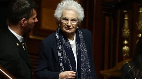 Sono Senatrice Sono Testimone Difender Democrazia E Diritti L